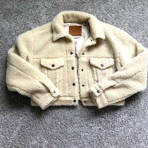 Levi’s Cropped Sherpa Jacket - Cream - Small